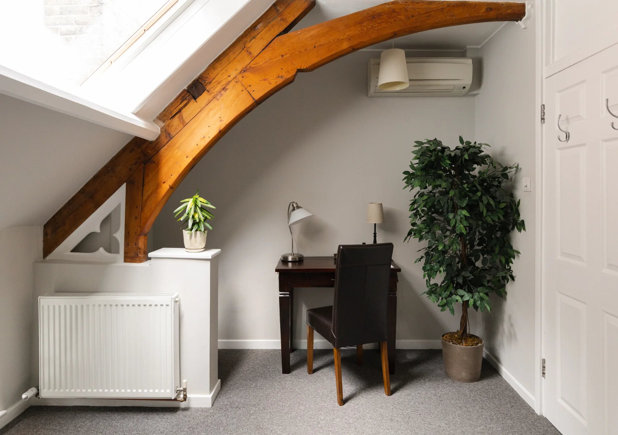 Snow Hill Standard Room